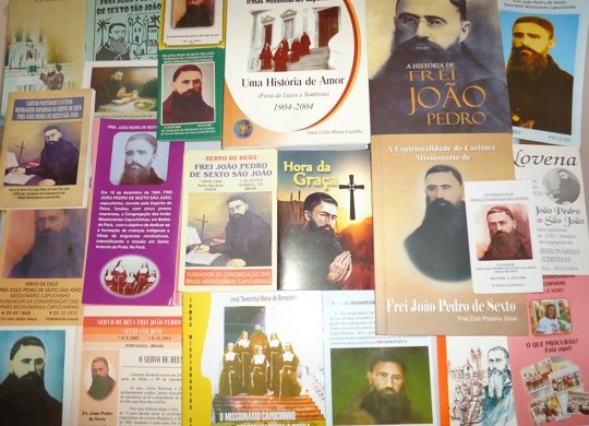 Livros, Folders,Novena,Boletim,Pensamentos, Celebrações, Calendários...sobre o Fundador e Cofundadoras da Congregação